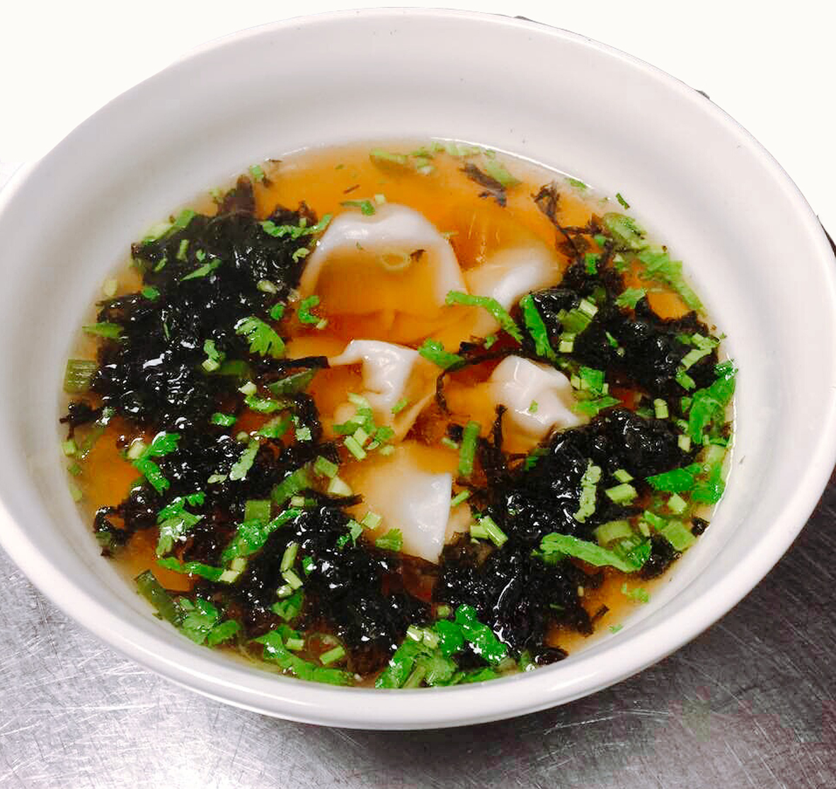 Order N10. Wonton Soup with Seaweed紫菜雲吞湯 food online from Gourmet China House store, Boston on bringmethat.com