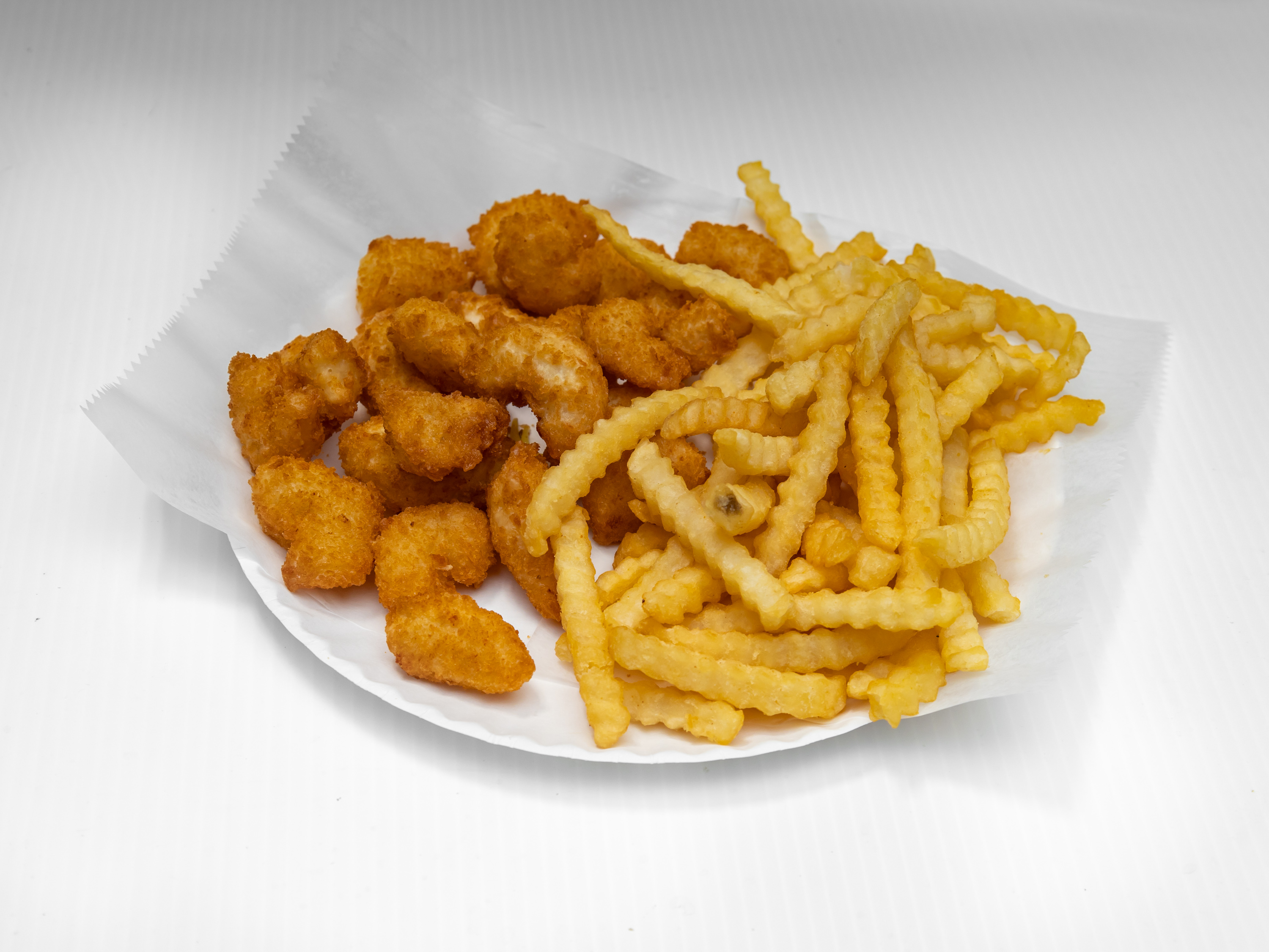Order #10. Shrimp Basket Combo food online from Crown Fried Chicken store, Newark on bringmethat.com
