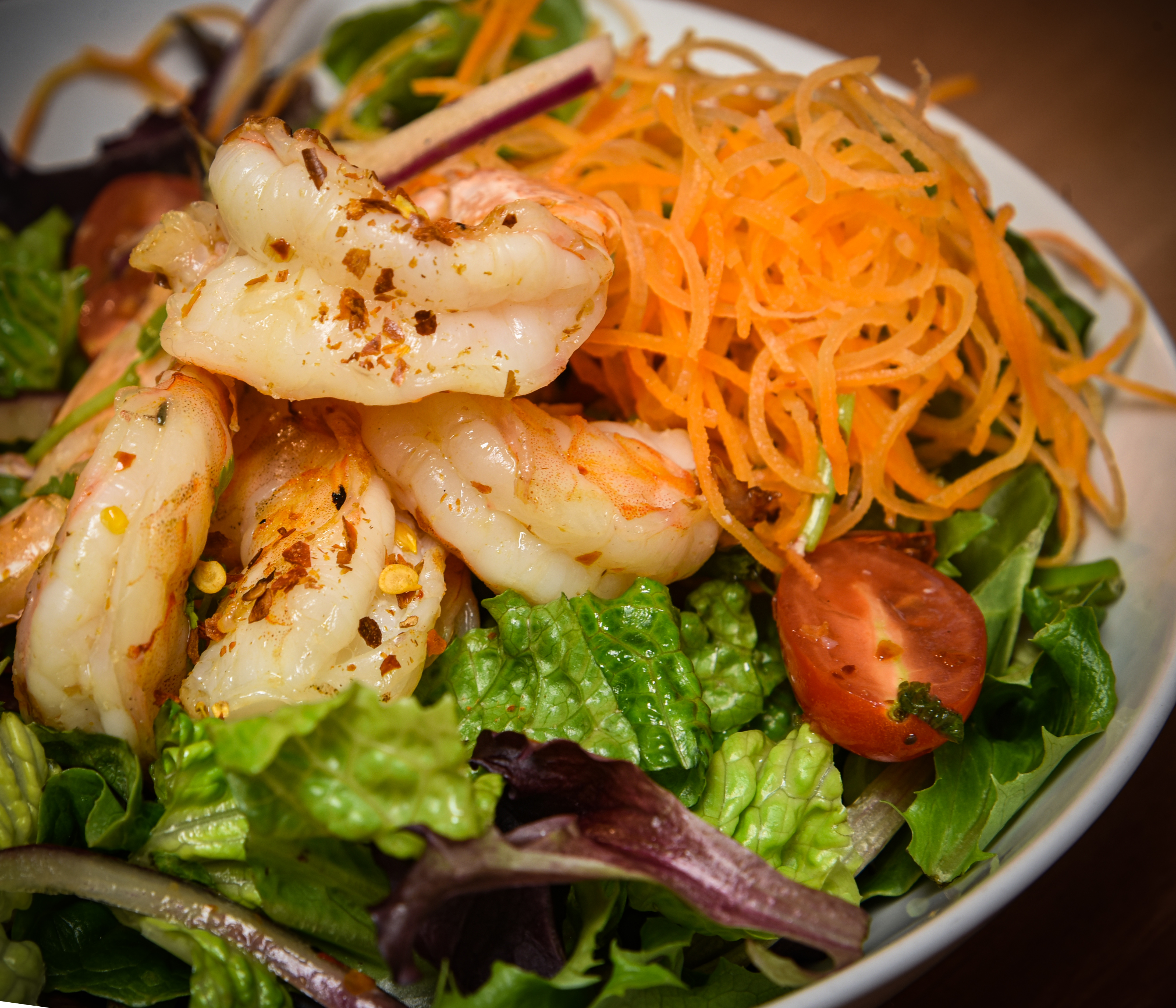 Order Grilled Shrimp Salad food online from Mee Dee Thai Kitchen store, Los Angeles on bringmethat.com