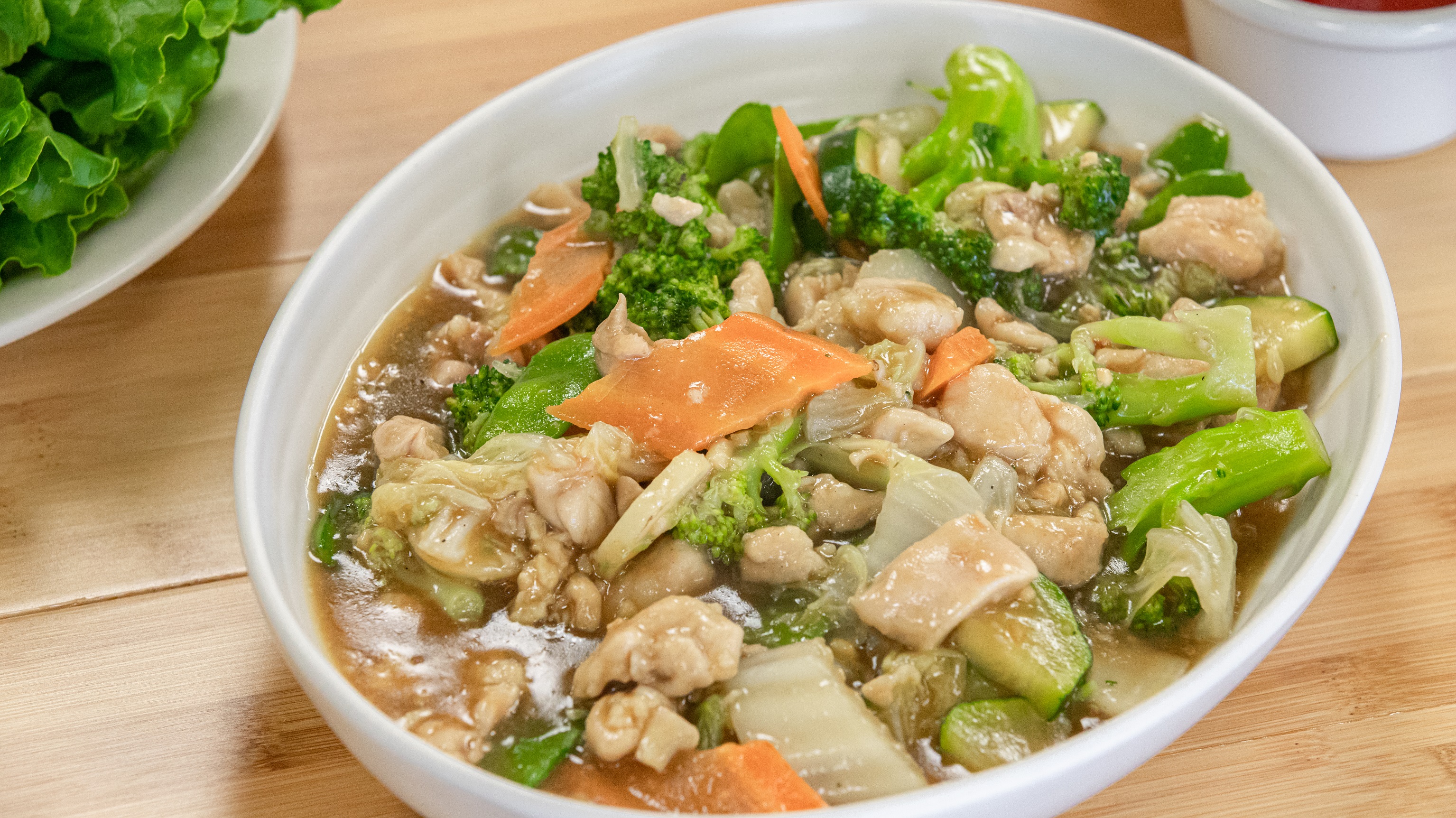 Order 20. Chicken with Seasonal Vegetable Plate food online from Pho Cafe Hong Kong Diner store, Reno on bringmethat.com