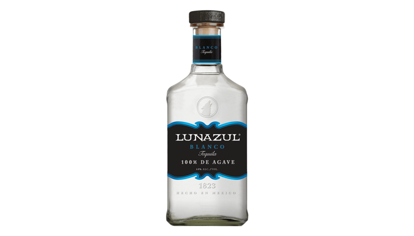 Order Lunazul Blanco Tequila 750mL food online from Sdv Liquor Market store, Tujunga on bringmethat.com