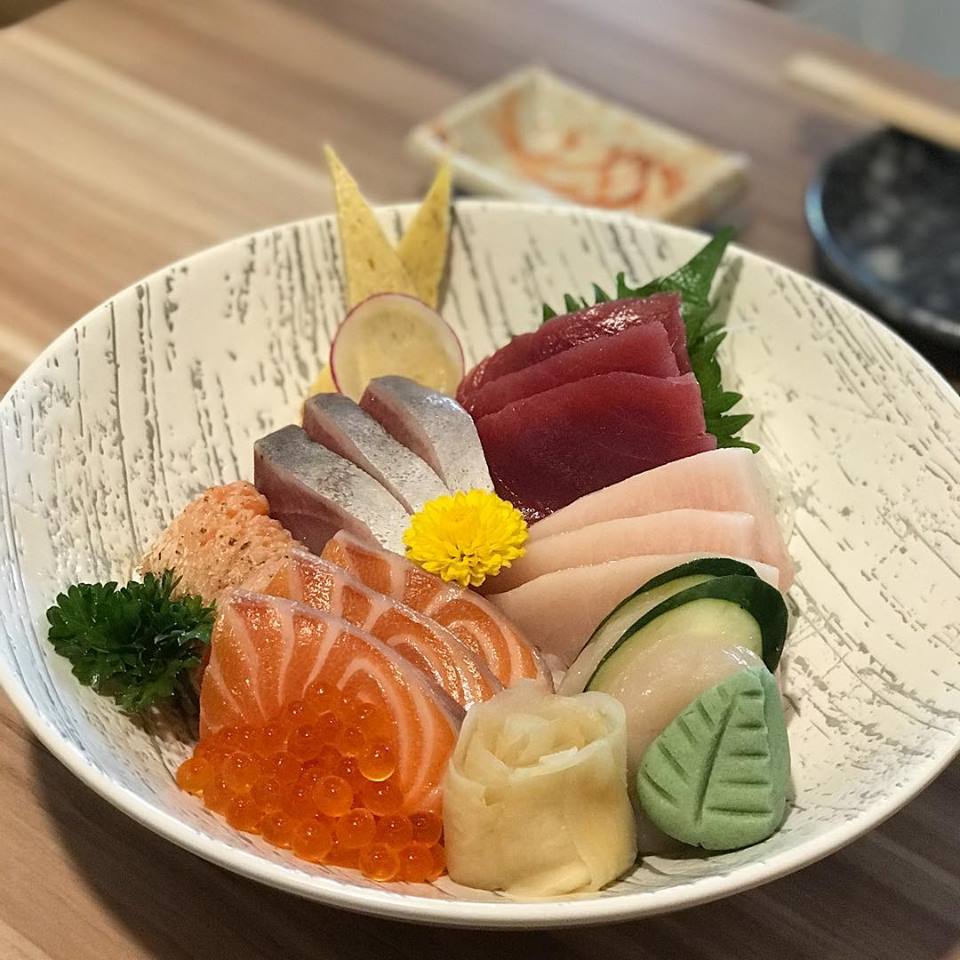 Order Chirashi Don food online from Ichiban Golden Dragon store, South Bend on bringmethat.com