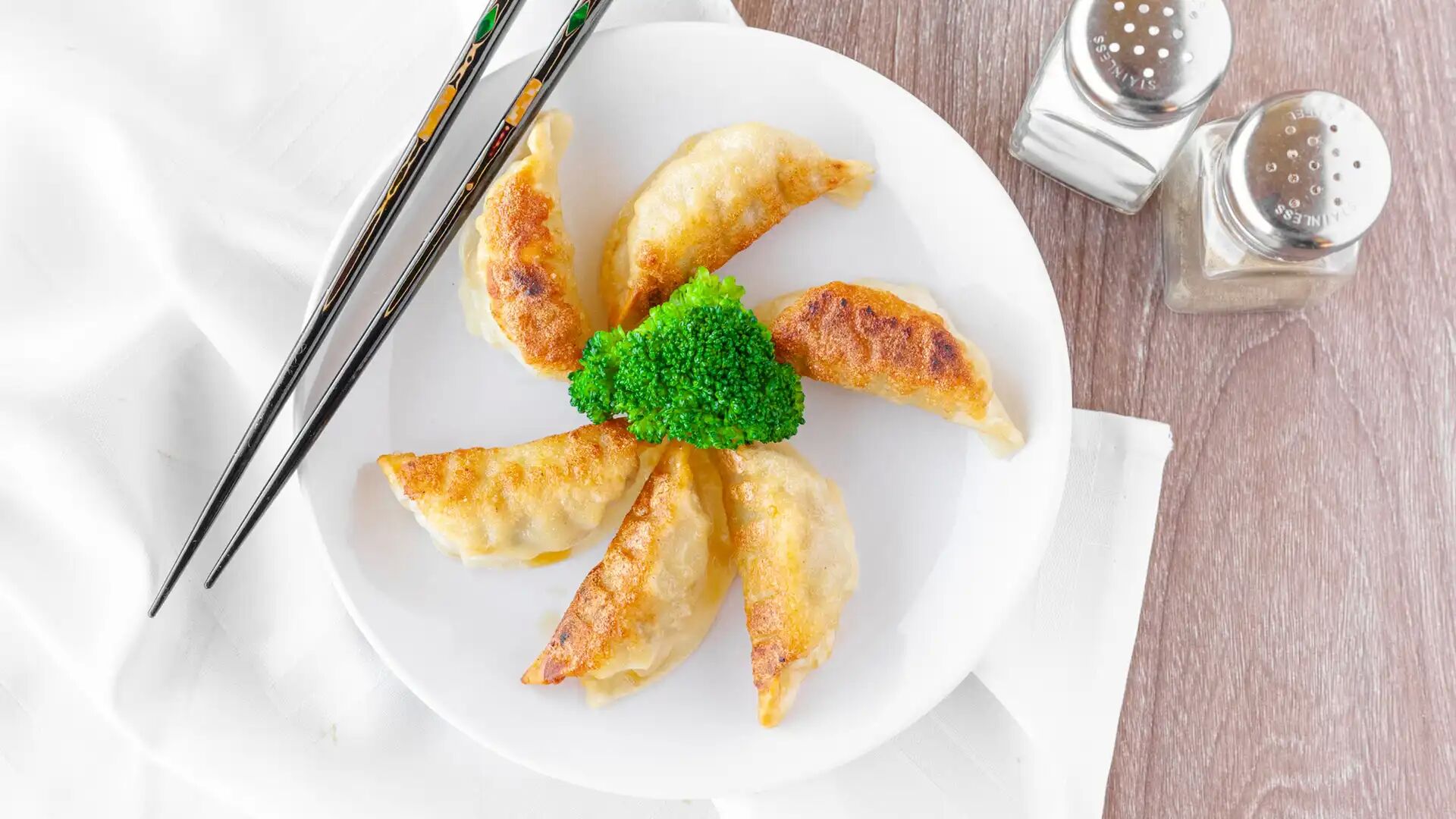 Order Fried Dumpling food online from Magic Wok store, Chino Hills on bringmethat.com