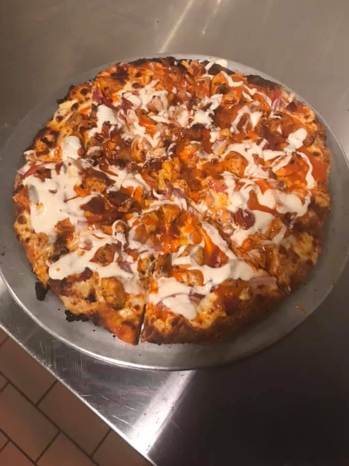 Order Buffalo Chicken Pizza - Small 9" food online from Seguin Brewing Co. store, Seguin on bringmethat.com