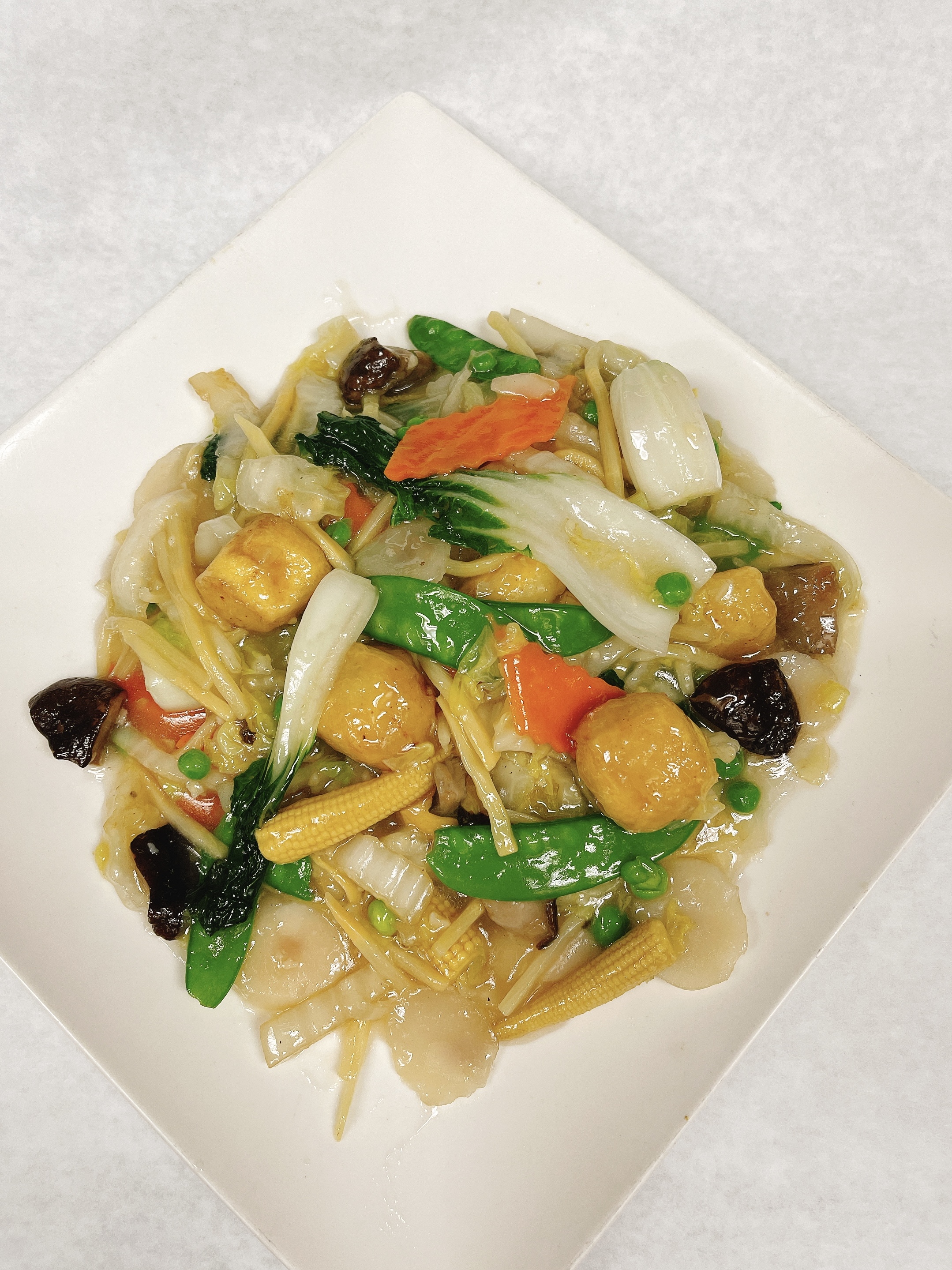 Order Mixed Vegetable Shanghai Style food online from Pearls Chinese Restaurant store, New York on bringmethat.com