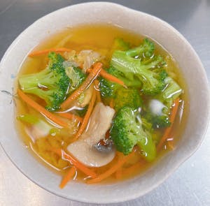 Order D4. Vegetable Soup food online from China Hut store, Chicago on bringmethat.com