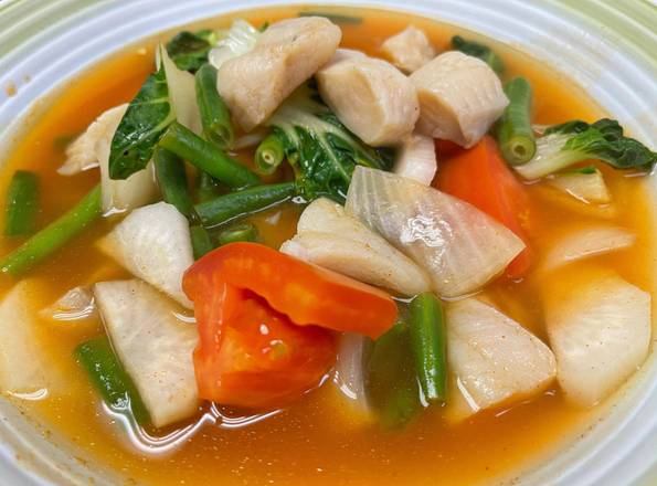 Order S.4 Gangsom Tirapia Soup food online from E & T Thai Food store, Lone Tree on bringmethat.com