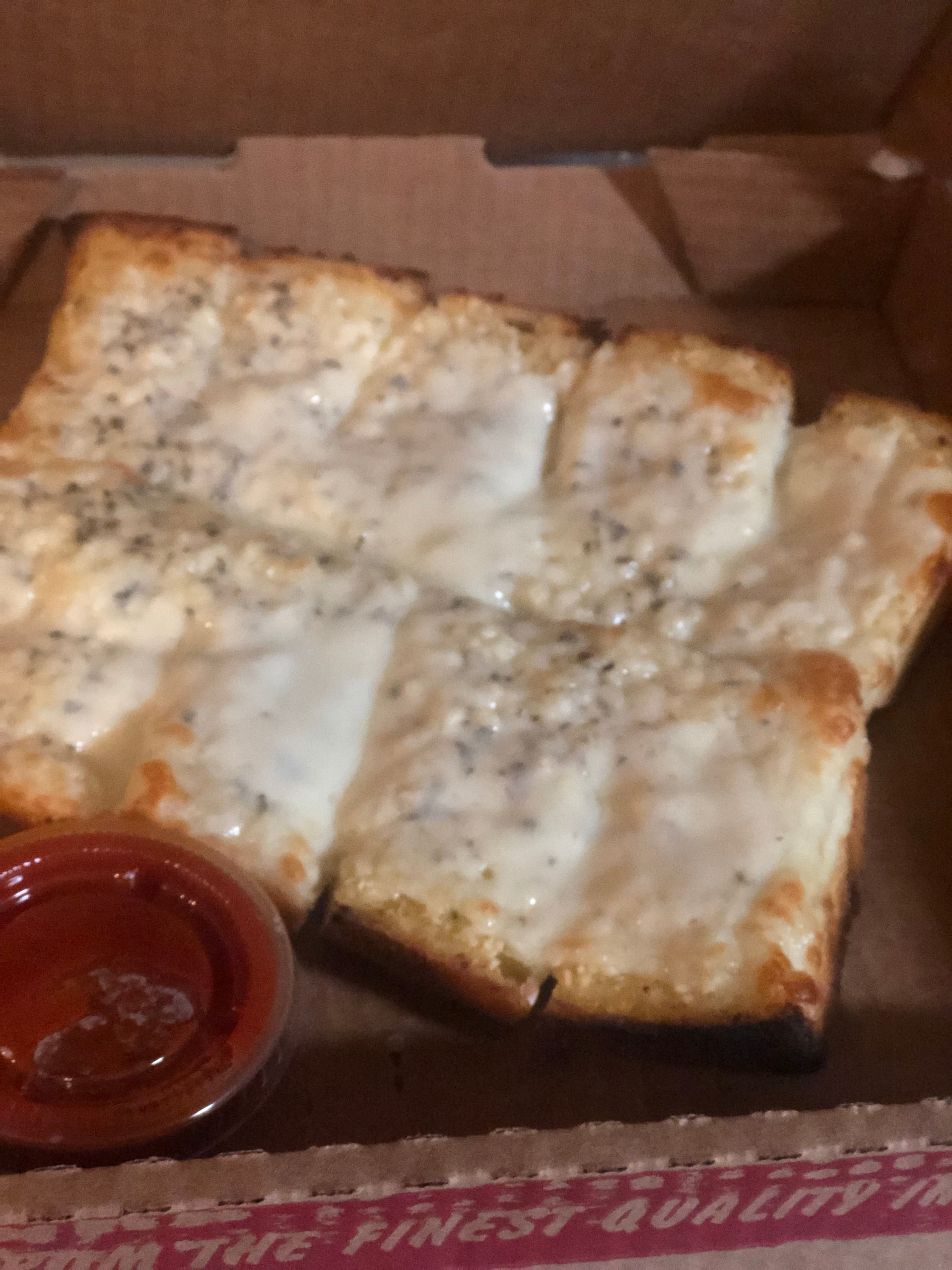Order Garlic Cheese Bread - Appetizer food online from Pepe's NY Pizza - 11946 Ventura Blvd store, Studio City on bringmethat.com