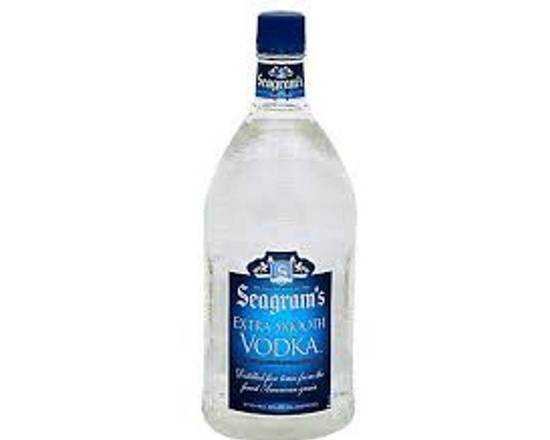 Order Seagram's Extra Smooth Vodka 1.75 L 40% food online from Pit Stop Liquor Mart store, El Monte on bringmethat.com