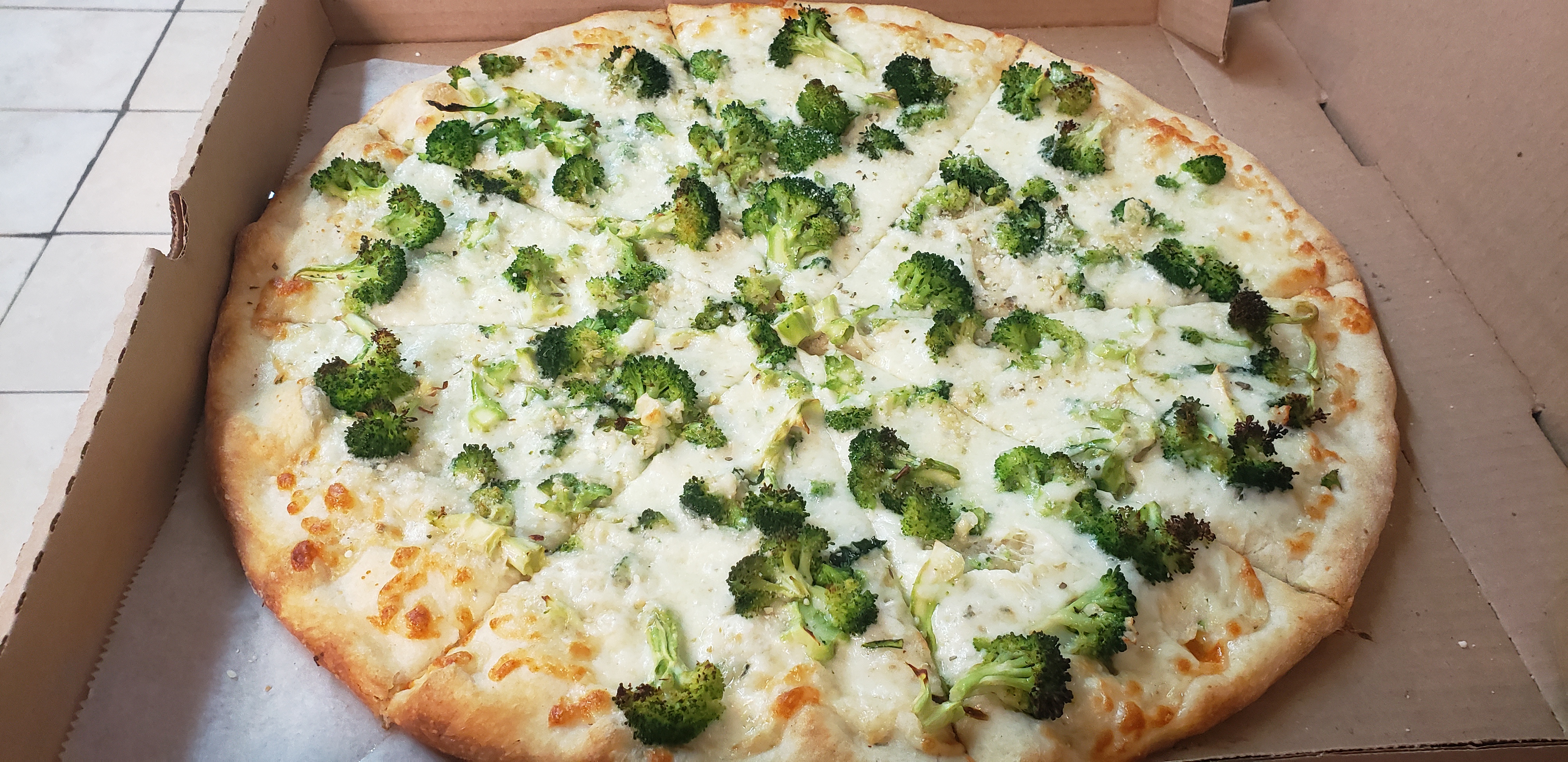 Order Broccoli White Pizza food online from Southampton Pizzeria & Restaurant store, Southampton on bringmethat.com