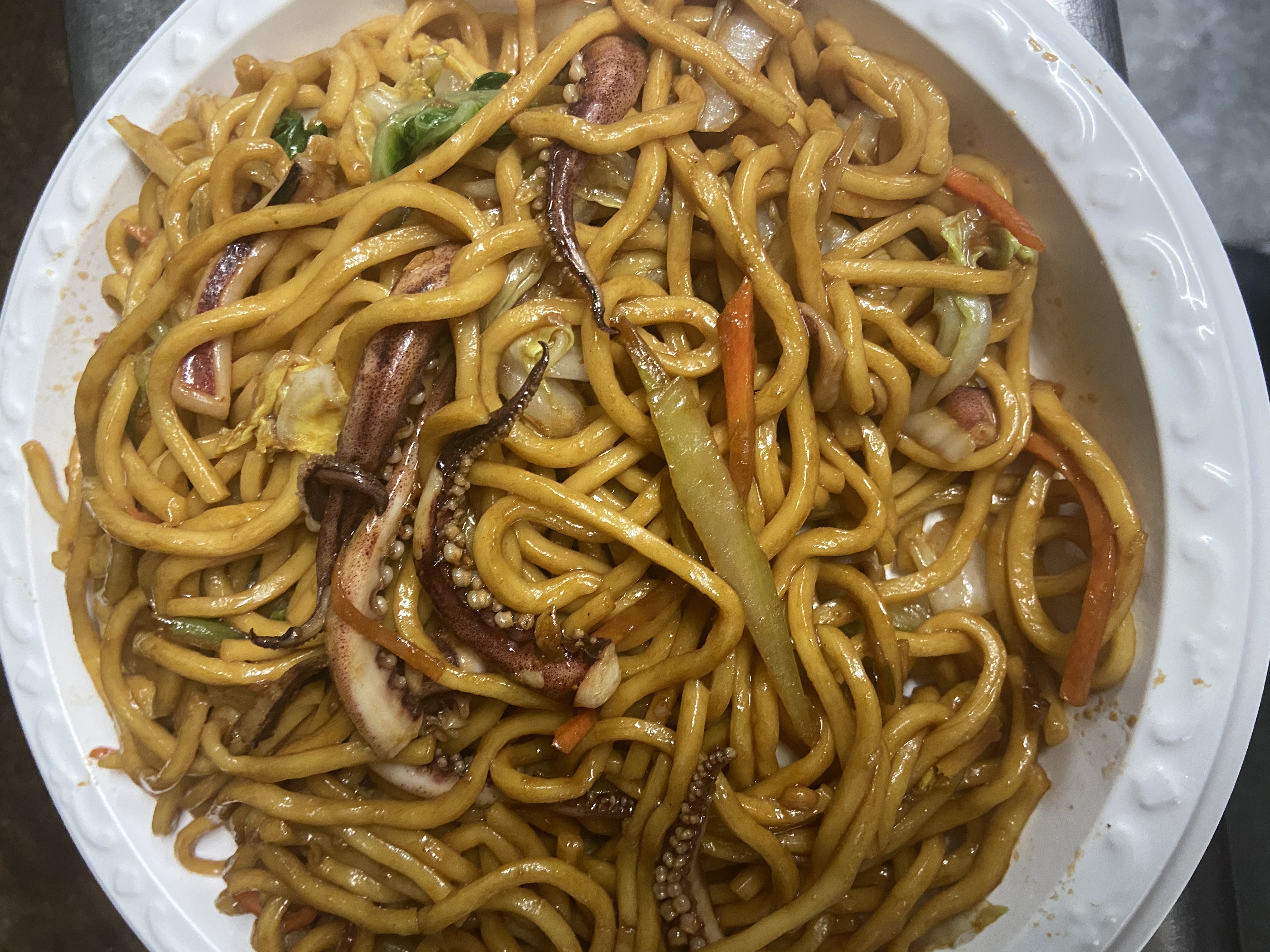 Order 36a. Squid Lo Mein food online from New Jin Xin store, Brooklyn on bringmethat.com
