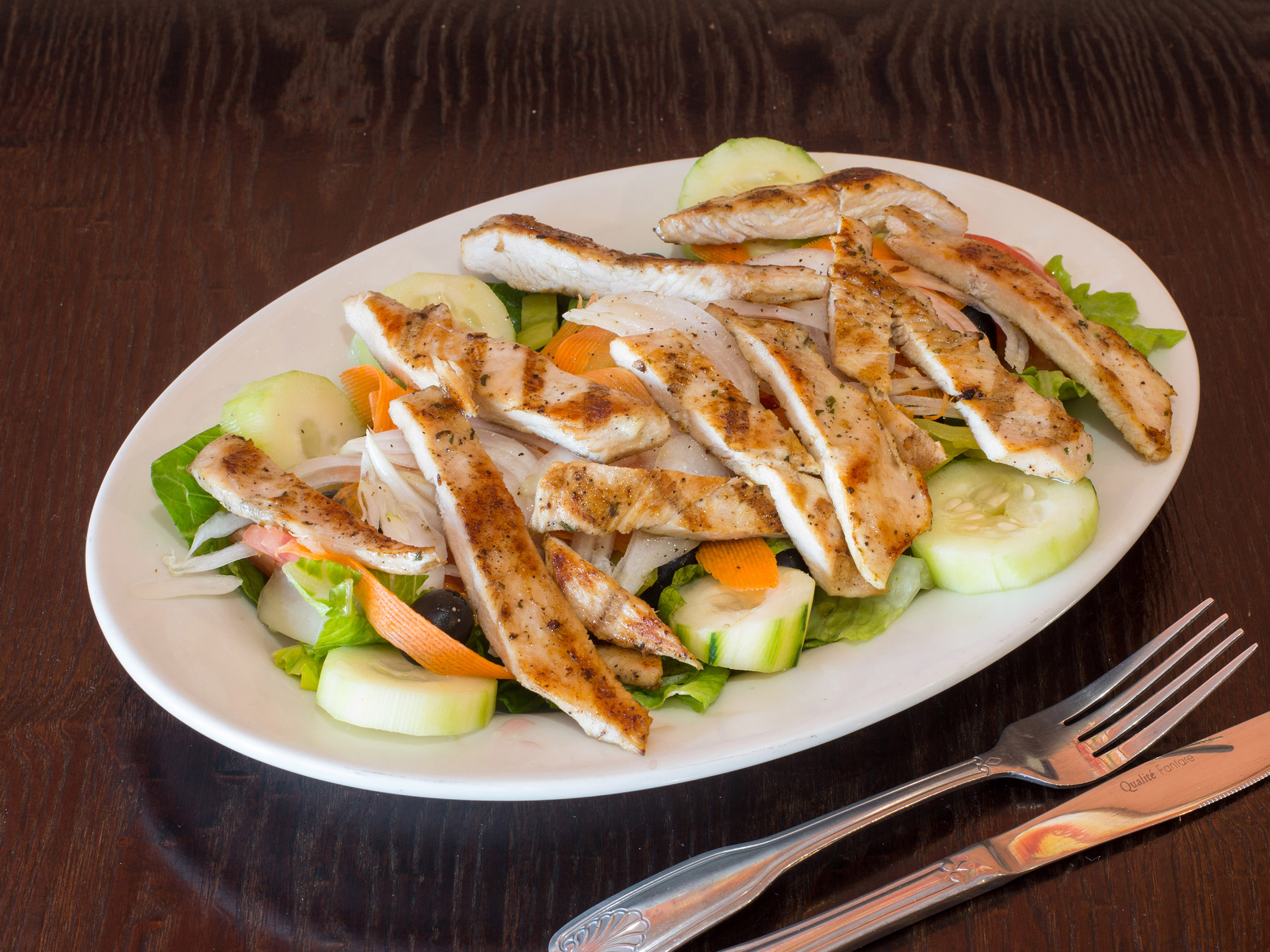 Order Grilled Chicken Salad food online from Primo Pizza store, Wayne on bringmethat.com