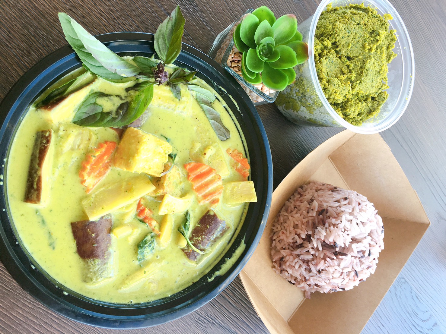 Order 15. Green Curry food online from Ano-Thai Kitchen store, Temecula on bringmethat.com