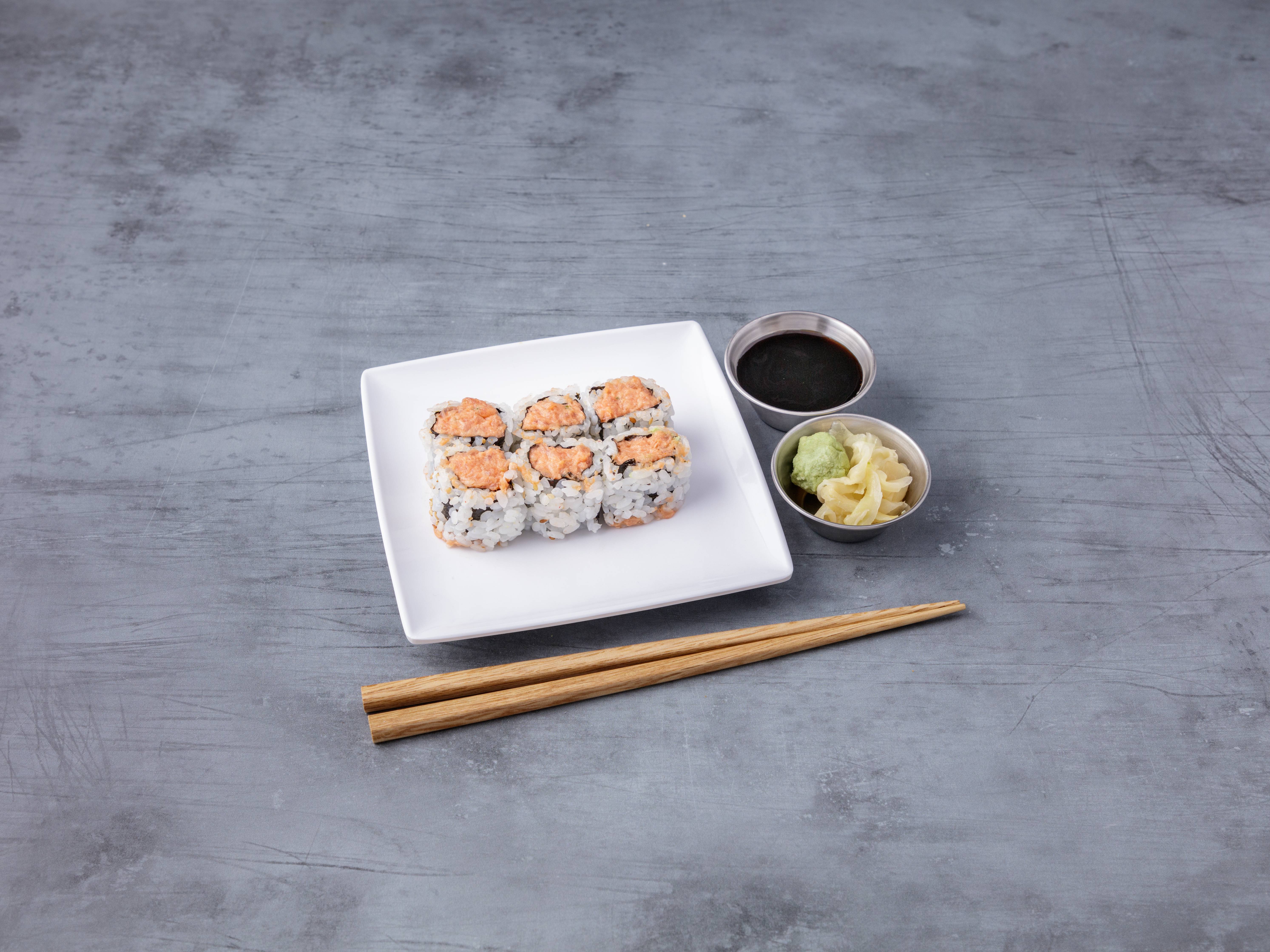 Order Spicy Tuna Roll food online from Sakura japanese cuisine store, Astoria on bringmethat.com