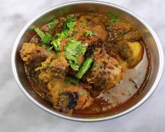 Order DHABA CHICKEN CURRY food online from Spice Of America store, San Francisco on bringmethat.com
