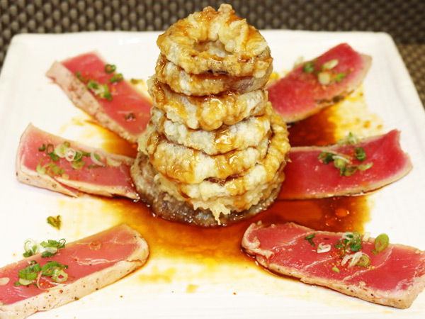 Order Tuna Tataki food online from Sushiraw store, Los Angeles on bringmethat.com
