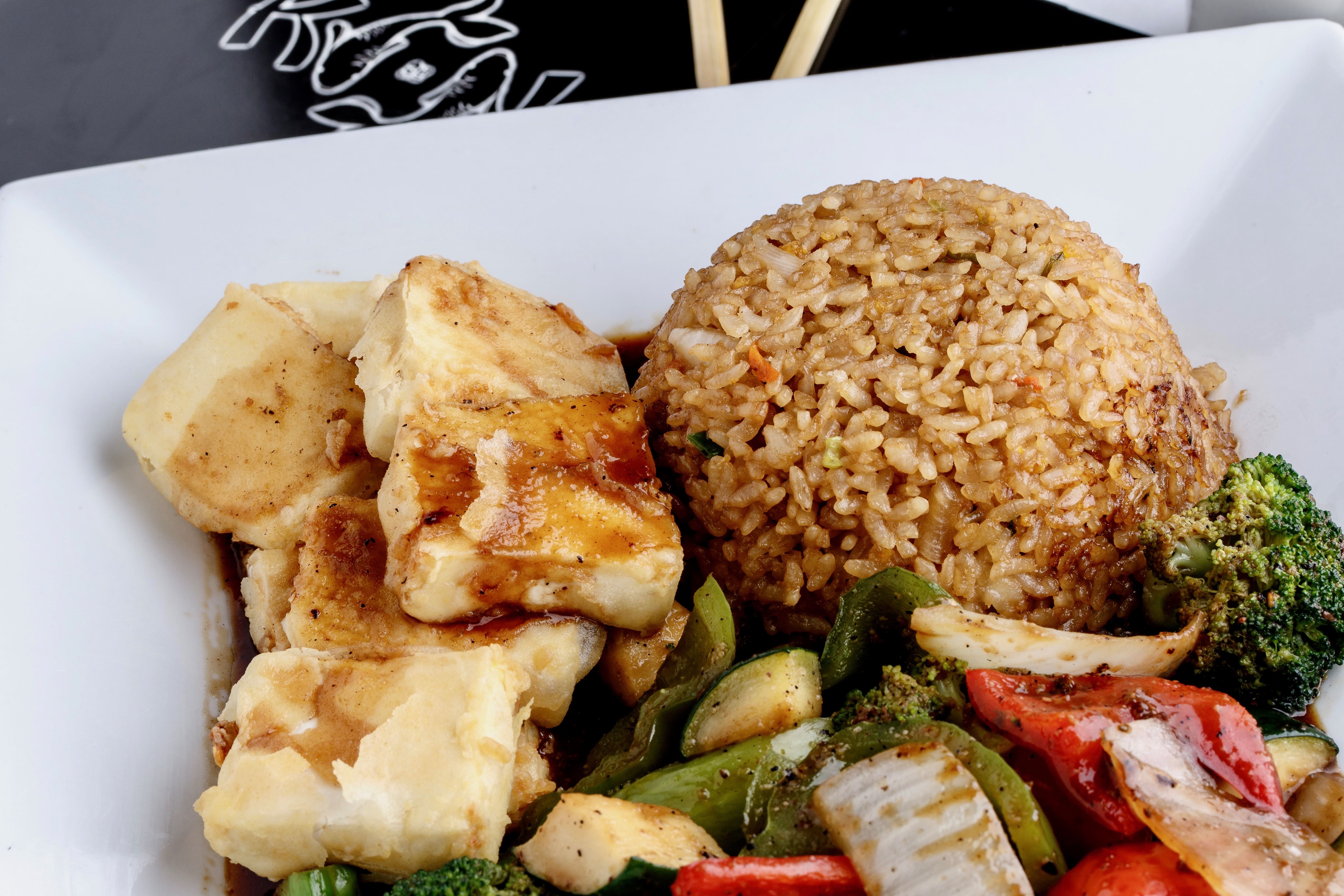 Order Vegetable Dinner with Tofu food online from Koi Japanese Sushi Bar & Lounge store, Beaumont on bringmethat.com
