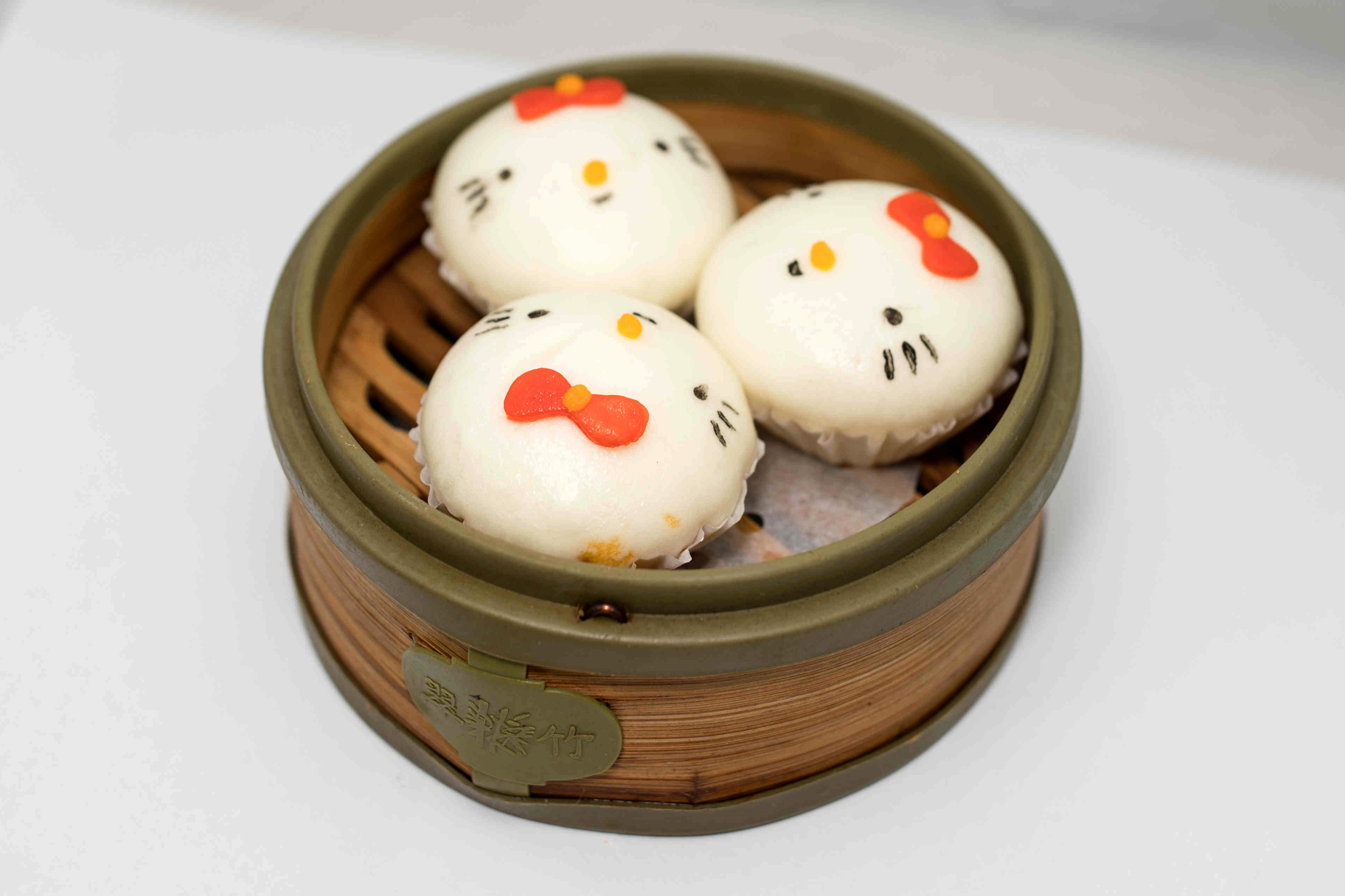 Order Salted Egg Yolk Buns food online from Sichuan hot pot cuisine store, New York on bringmethat.com