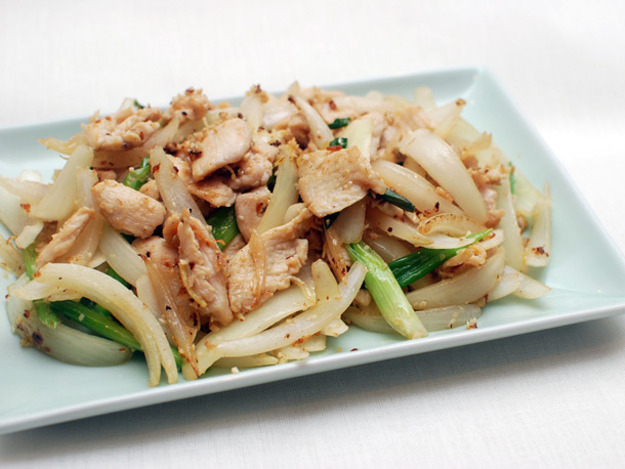 Order Chicken with Ginger and Scallion food online from Chopstix store, Brooklyn on bringmethat.com