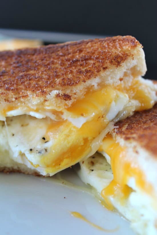Order 3. Grilled Cheese and egg Sandwich (ROLL) food online from Evertz's Cafe Restaurant store, Glendale on bringmethat.com