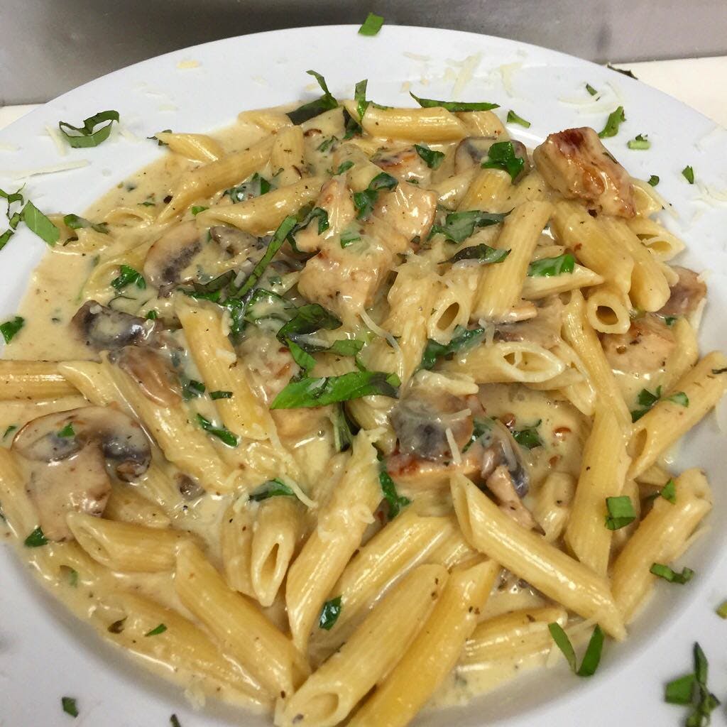 Order 8. Creamy Basil - For 1 Person food online from Verdugo Pizza store, Glendale on bringmethat.com