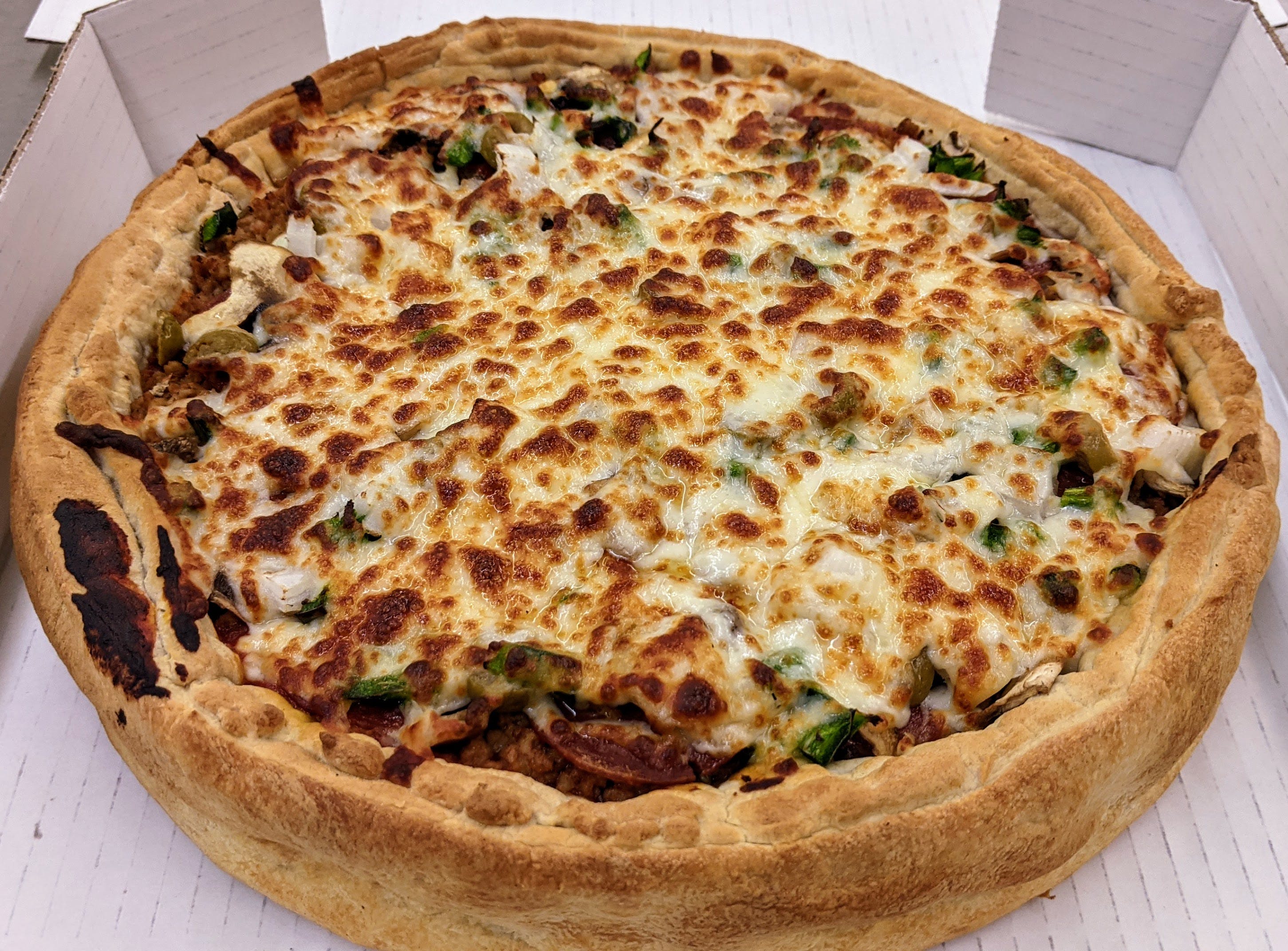 Order The Oley’s Deluxe Pan Pizza - Small 8" food online from Oley Pizza store, Fort Wayne on bringmethat.com