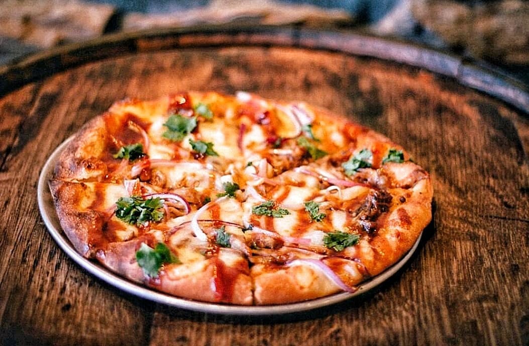 Order BBQ Chicken Pizza - Regular 10'' (Serves 1-2) food online from Craftsman Wood Fired Pizza store, Placentia on bringmethat.com