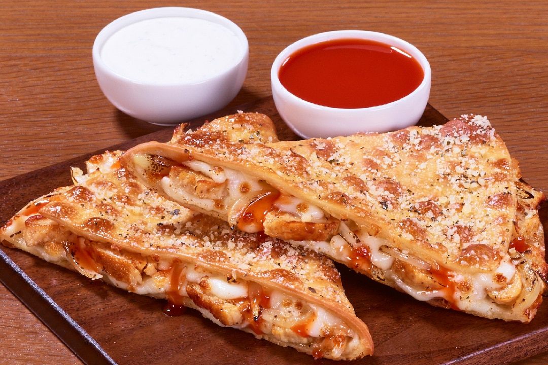 Order Buffalo Chicken food online from Pizza Hut store, Anchorage on bringmethat.com