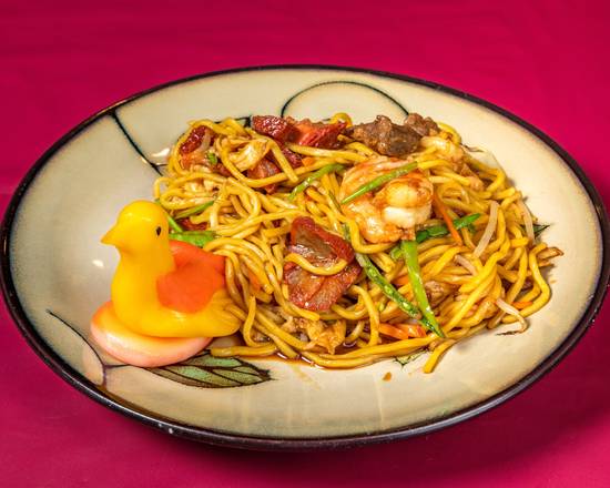 Order House Special Lo Mein food online from Asia Garden store, Strongsville on bringmethat.com