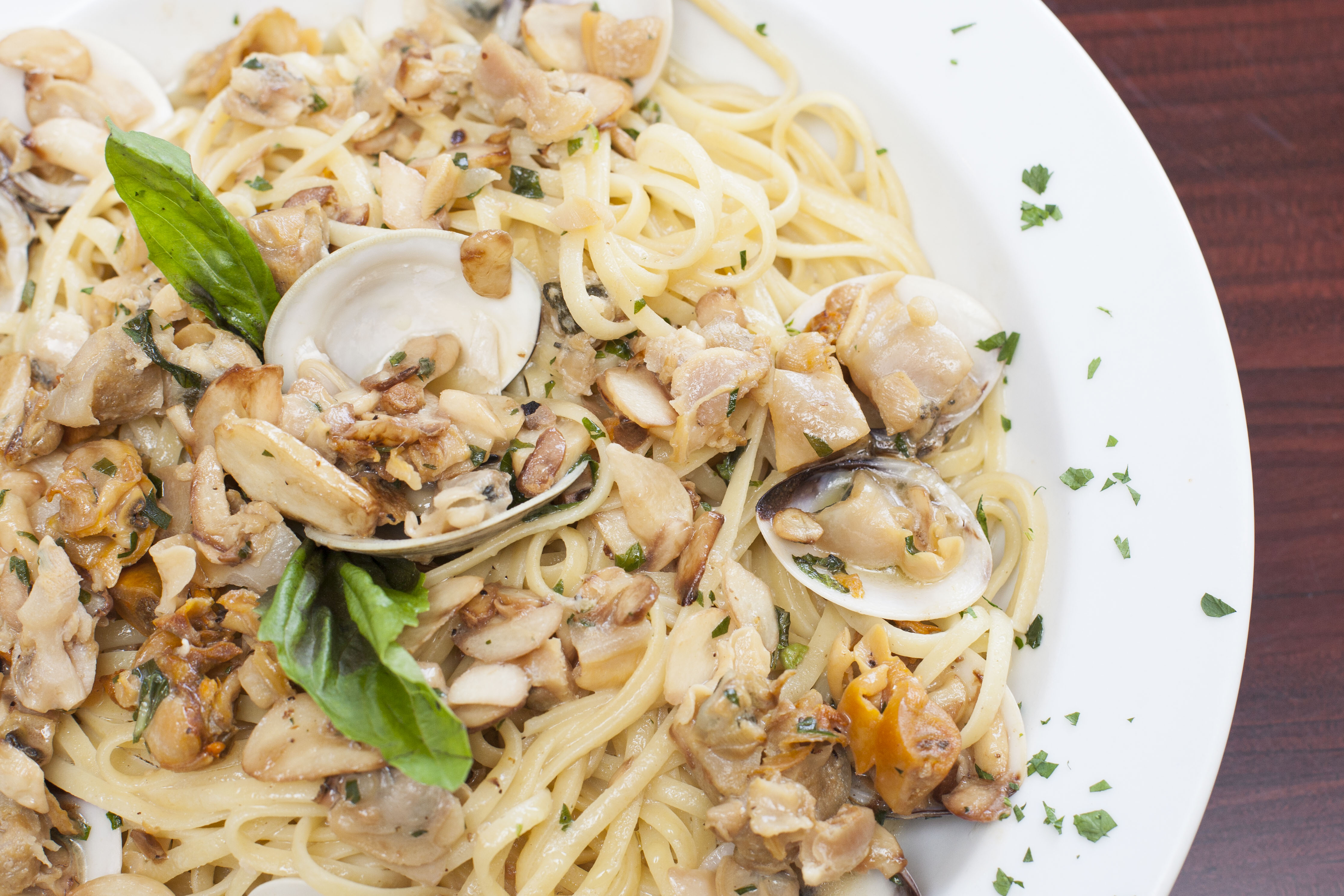Order Linguini with Clam Sauce food online from Phil's Pizza store, Wantagh on bringmethat.com
