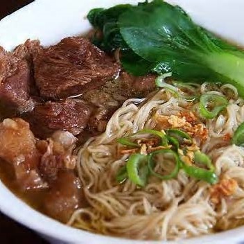 Order Beef Stew Egg Noodle Soup food online from Authentic Chinese store, San Antonio on bringmethat.com