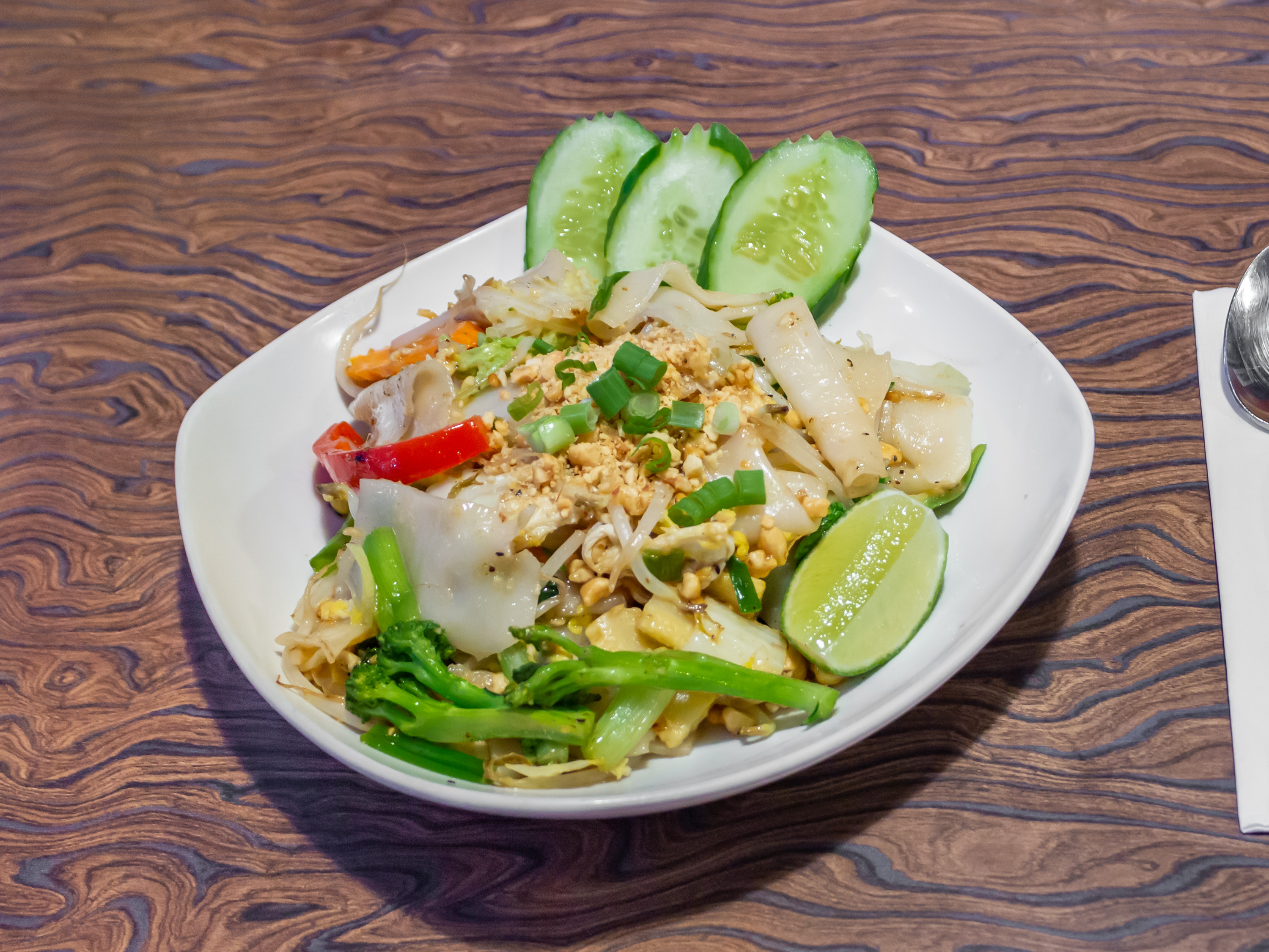 Order House Noodles food online from Water Lily Cafe store, Cheektowaga on bringmethat.com
