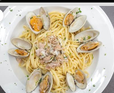 Order Linguine Alla Vongole  food online from Aqua marina italian cuisine store, New York on bringmethat.com