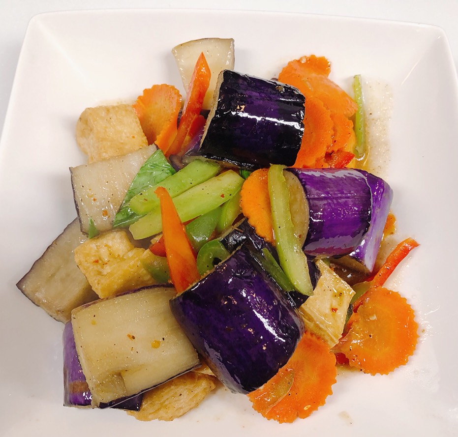 Order M9. Spicy Eggplant food online from Luv n Eat Thai Cuisine store, Camarillo on bringmethat.com