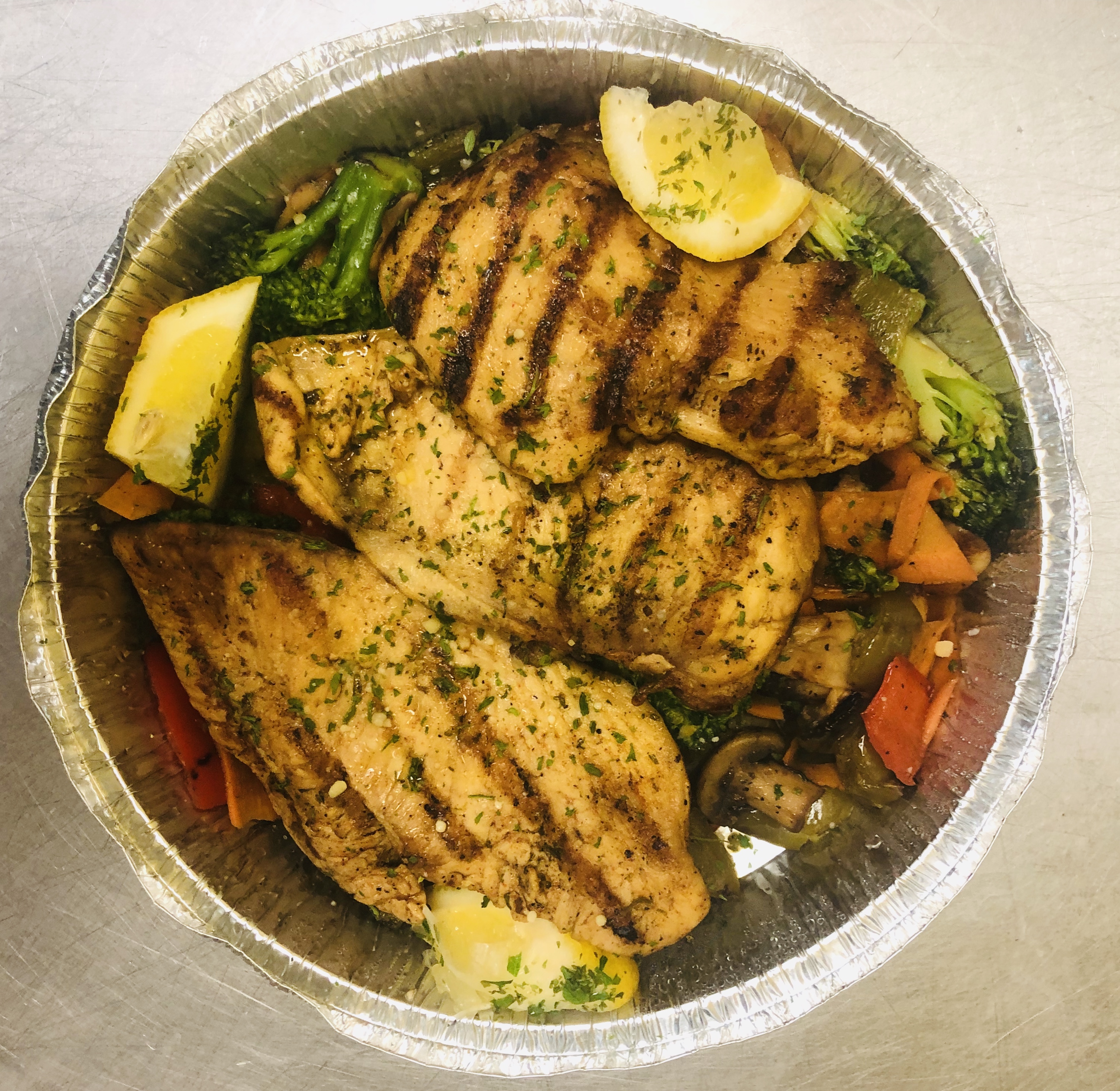Order Grilled Chicken with Vegetables food online from Pizza Cucina store, Westbury on bringmethat.com