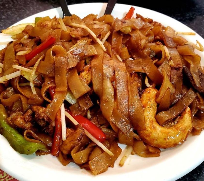 Order 58. House Chow Fun Noodle food online from Chef Kenny's Asian Vegan store, Las Vegas on bringmethat.com