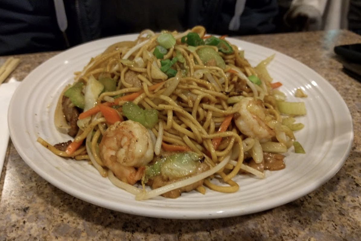 Order Prawn Seafood Chow Mein food online from Tea Plus Noodle store, Burlingame on bringmethat.com