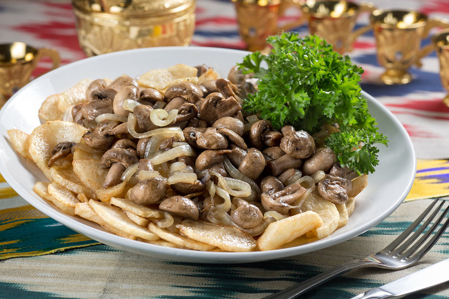 Order Potato with Mushrooms food online from Suzani Restaurant store, Philadelphia on bringmethat.com