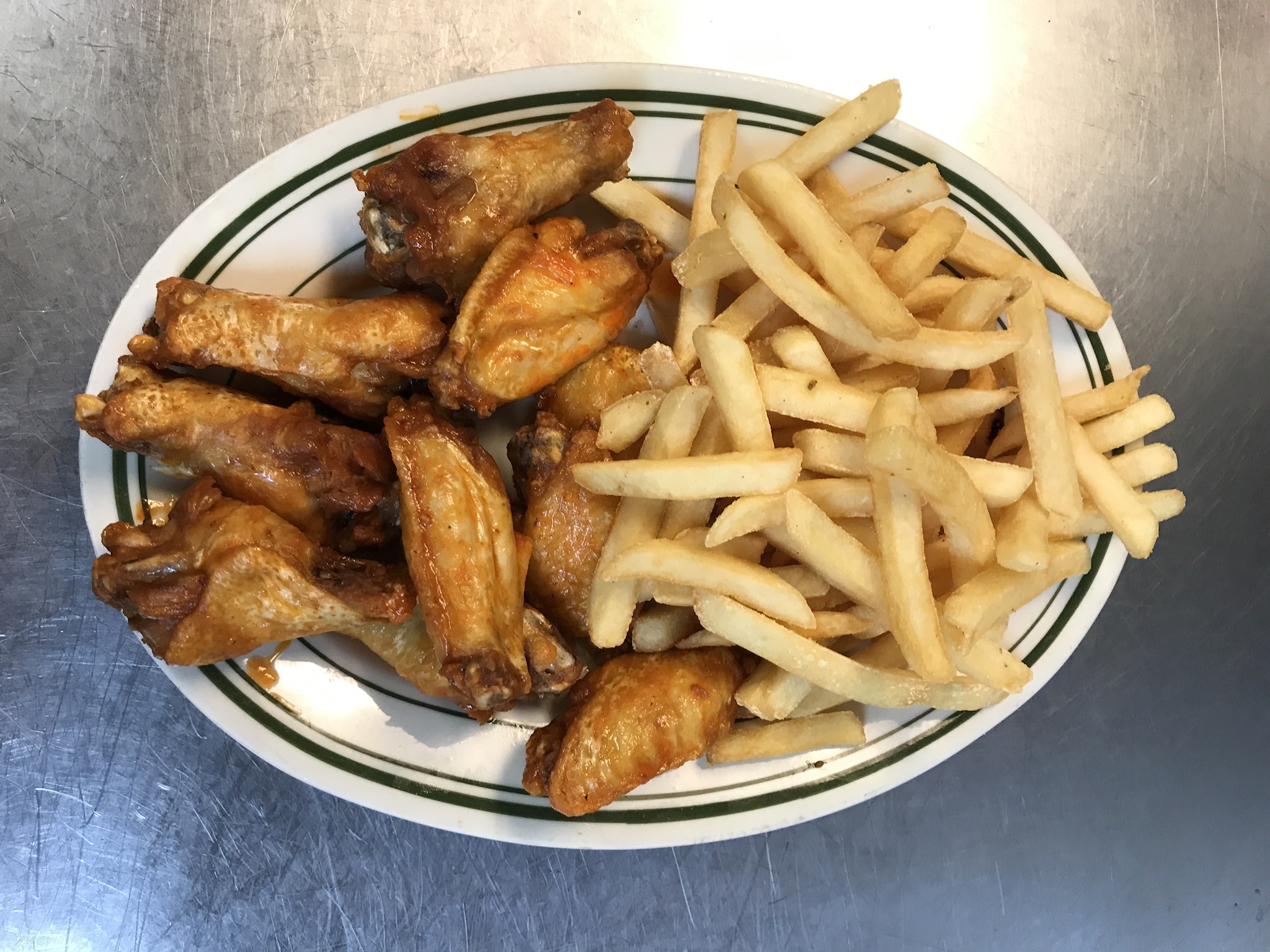 Order Chicken Wings food online from Albo Pizza Restaurant store, Las Vegas on bringmethat.com