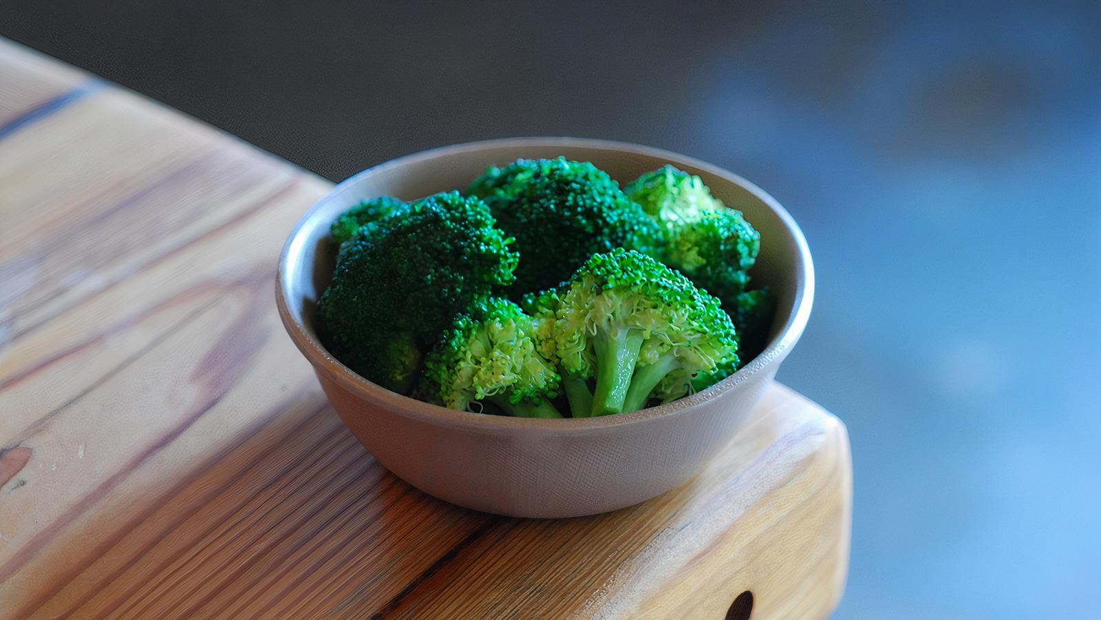 Order Steamed Broccoli food online from Palisades Pizza store, Pacific Palisades on bringmethat.com
