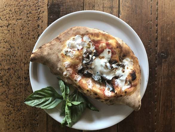Order Calzone con Funghi food online from Verde store, Baltimore on bringmethat.com