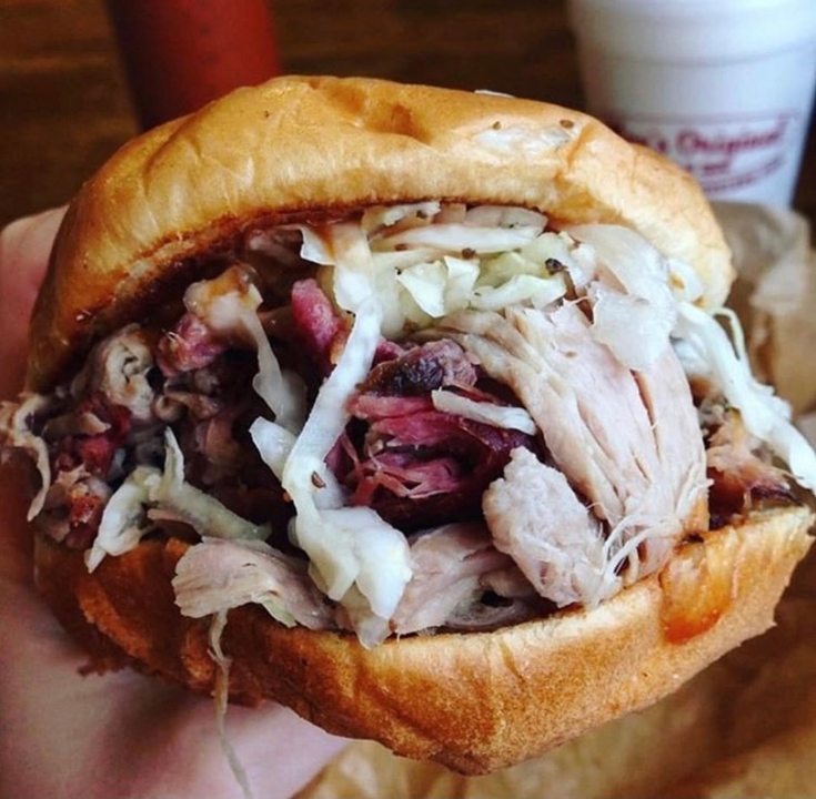 Order Pulled Pork Sandwich - Bama Syle food online from Moe Original Bbq store, Mobile on bringmethat.com