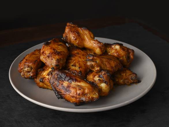 Order BBQ Chicken Wings (1 lb) food online from Sarpino's Pizzeria Gurnee store, Third Lake on bringmethat.com