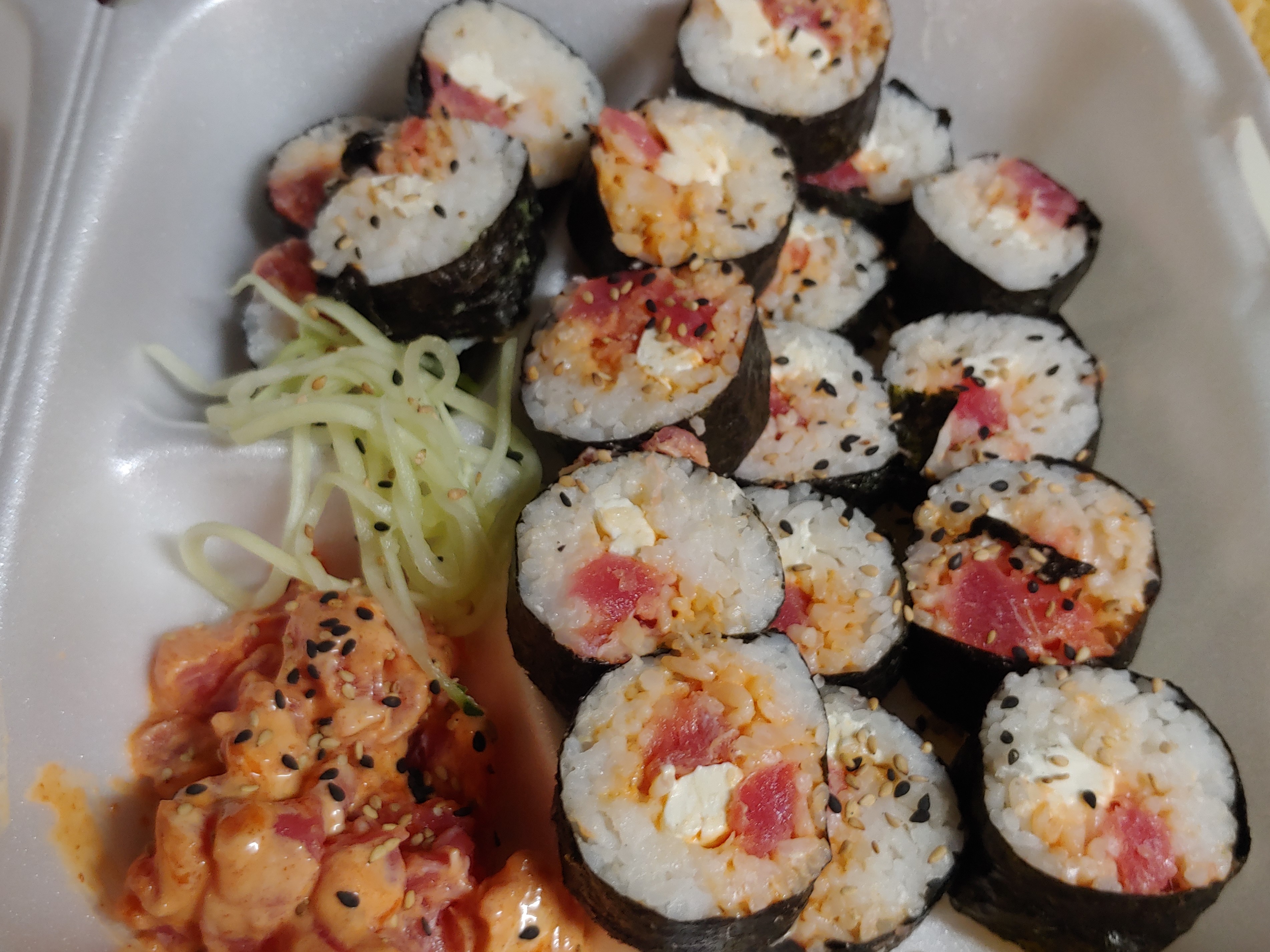 Order Spicy Tuna Roll food online from Laredo Sushi Roll store, Laredo on bringmethat.com