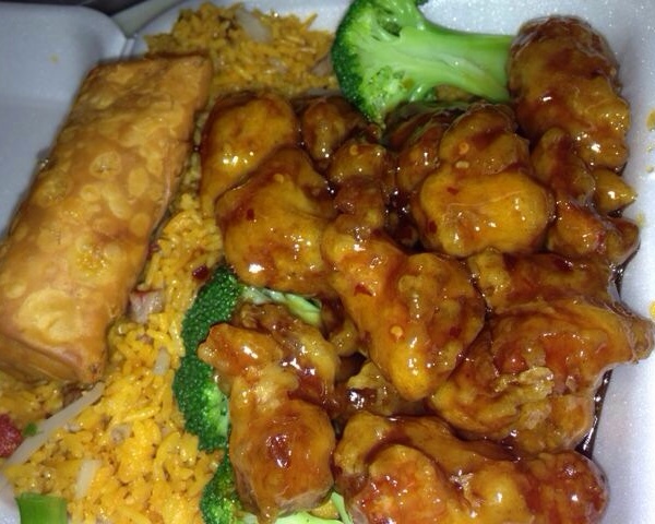 Order General Tso's Chicken Combination Platter food online from Sing Long store, Washington on bringmethat.com