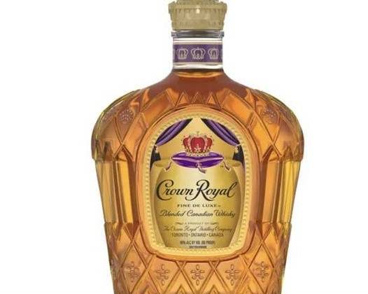 Order Crown Royal Deluxe, 750mL whiskey (40.0% ABV) food online from Cold Spring Liquor store, Liberty Hill on bringmethat.com