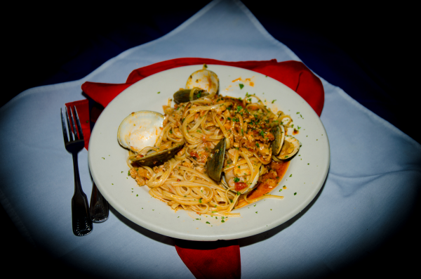 Order Clam Sauce Pasta food online from Prima Pasta & Cafe store, Howard Beach on bringmethat.com