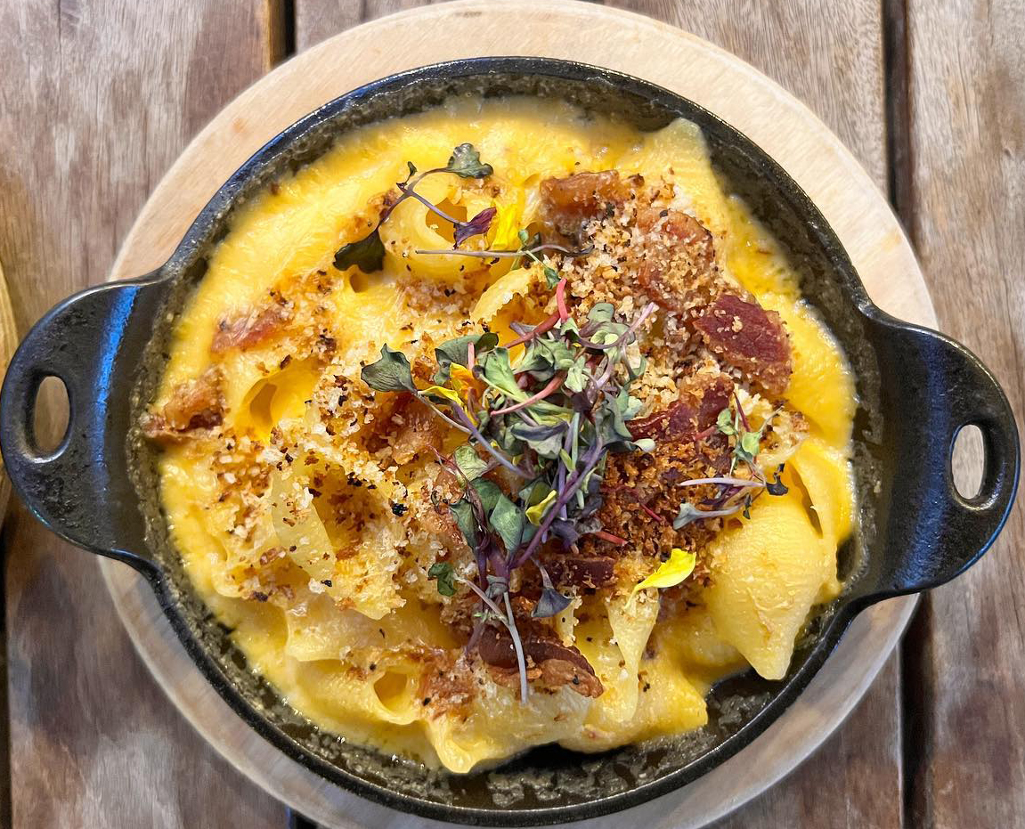 Order Mac & Cheese food online from Gray Tavern store, Studio City on bringmethat.com