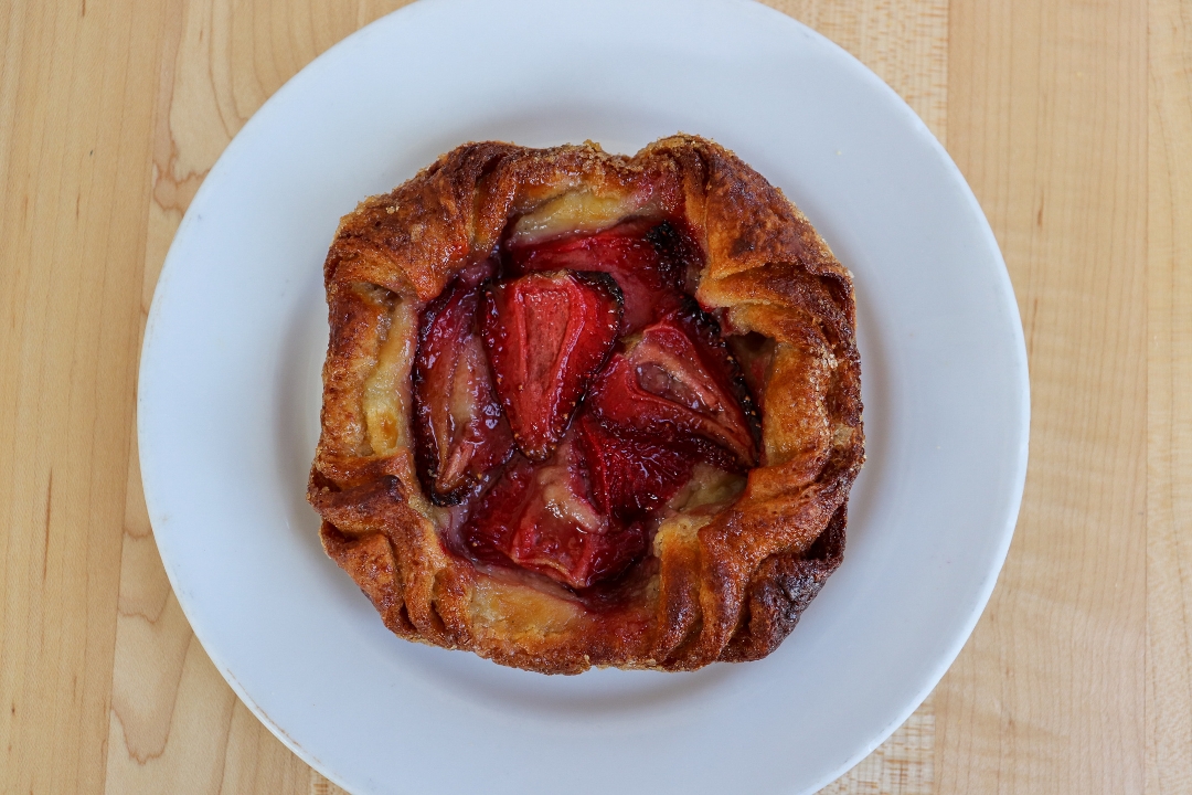 Order Kouign Amann of the Day food online from Huckleberry Caf紬ホゥ & Bakery store, Santa Monica on bringmethat.com