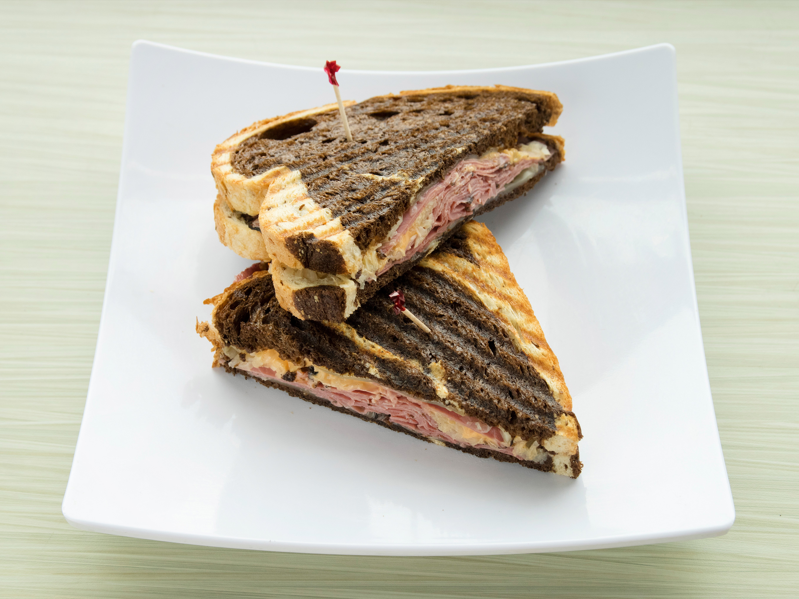 Order Chipotle Pastrami Rueben food online from On A Roll Cafe store, San Diego on bringmethat.com